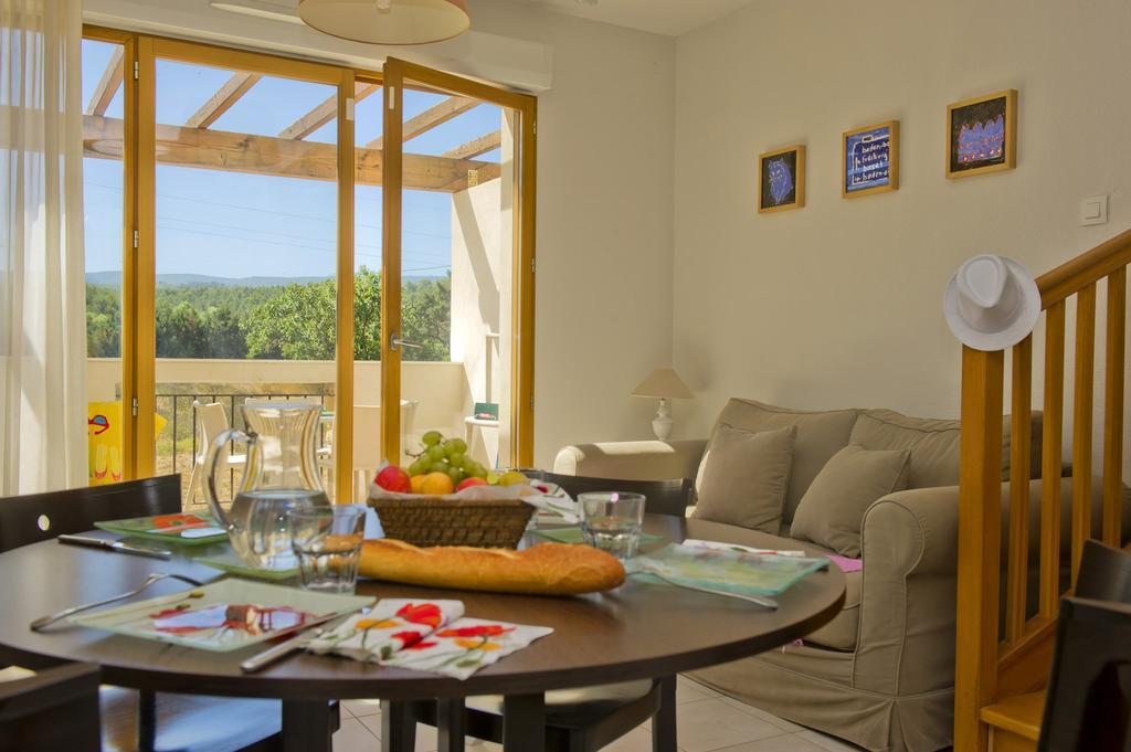 Residence Goelia Le Domaine Du Moulin Blanc Gordes Rum bild